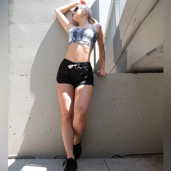 Comfy workout shorts - Picture 1 of 4